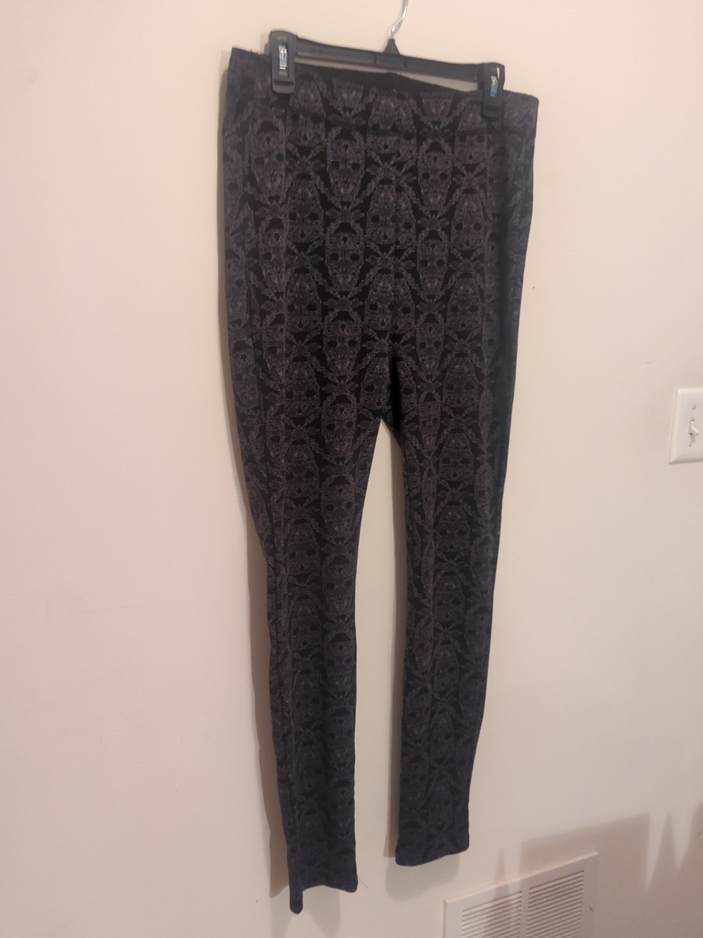 Black Skull Patterned Stretch Leggings Goth